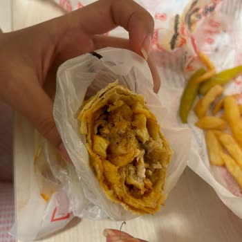 Öncü Döner Dönerimin İçimden Bulaşık Teli Çıktı