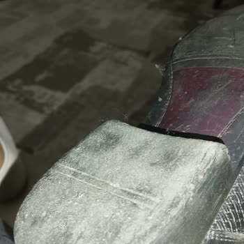 FLO Mağazacılık Ayakkabı Tabanı Dümdüz Oldu