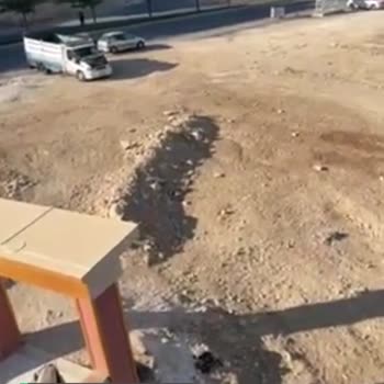 Karaköprü Belediyesi Görüntü Kirliliği, Kışın Çamurdan Girilmiyor Binaya