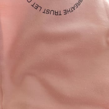 Civil Kalitesi Diyerek Aldığımız Ürün Tüylendi