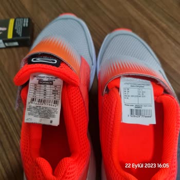 Decathlon Ayakkabının Biri 36 Diğer Teki 38 Çıktı