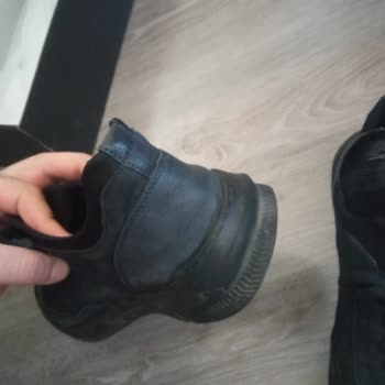 Derimod Ayakkabının İç Topuk Kısmında Çökme