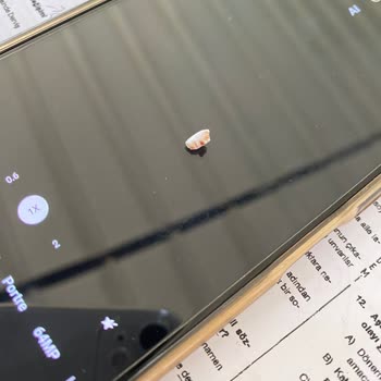 Migros Çikolatasının İçinden Plastik Parça Çıktı