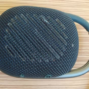 JBL Audio Systems Kaymaz Kauçukların Zamanla Sökülüp Düşmesi