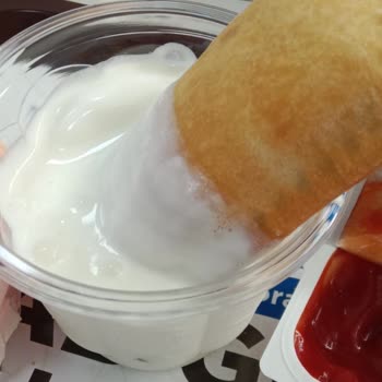 Burger King Bayat Ekmek, Dondurma İçinde Yüzen Tatlı