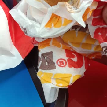 Burger King Bayat Ekmek, Dondurma İçinde Yüzen Tatlı