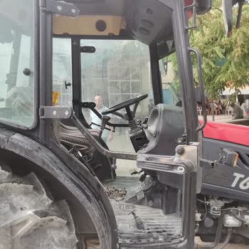 Harman Traktör Harman T 603 Kabin Camları