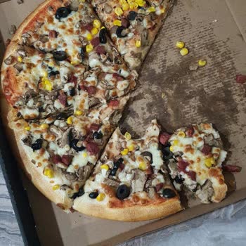 Pizza Time'dan Pizza Değil Hamur Satın Aldık!