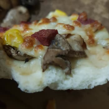 Pizza Time'dan Pizza Değil Hamur Satın Aldık!