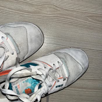 New Balance 550 Ayakkabı Önü Çökmekte