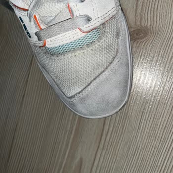 New Balance 550 Ayakkabı Önü Çökmekte