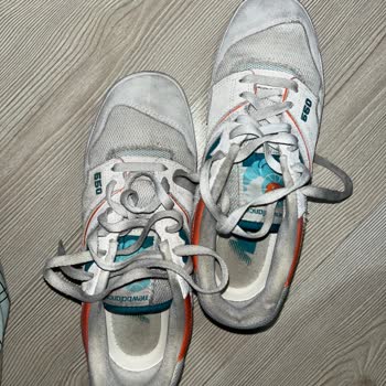 New Balance 550 Ayakkabı Önü Çökmekte