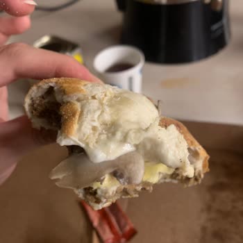 Domino's Pizza Siparişin Soğuk Ve Çiğ Gelmesi