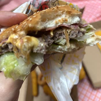 Burger Yiyelim Karamelize Soğan Kabusu!
