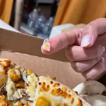 Domino's Pizza Pizzanın İçerisinden Çıkan Madde