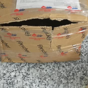 Aras Kargo Ağzı Açık Eksik Ve Kapının Önüne Bırakıp Gittiği Kargo