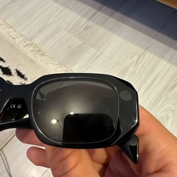 Boyner'den Aldığım Prada Güneş Gözlüğü 1 Ay İçinde Çerçevenin Solması