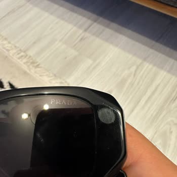 Boyner'den Aldığım Prada Güneş Gözlüğü 1 Ay İçinde Çerçevenin Solması