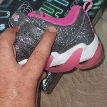 Skechers Shoes Without Quality Control