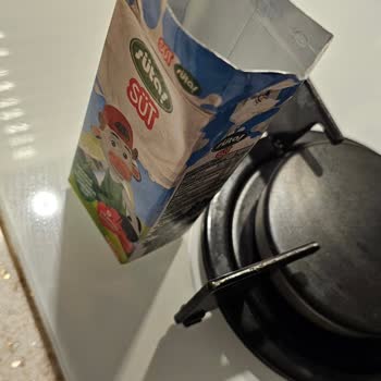 Sütaş Bozuk Hazır Süt!