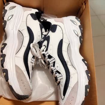 Skechers Yanlardan Dikiş Atması