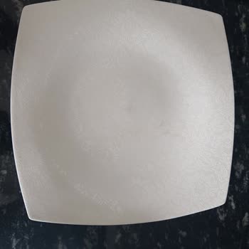 Karaca Züccaciye 62 Parça Yemek Takımında Solma Ve Yemek Lekesi Sorunu