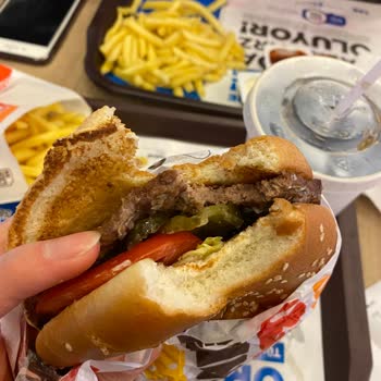 Burger King Yanık Köfte Ve Kağıt Köfte