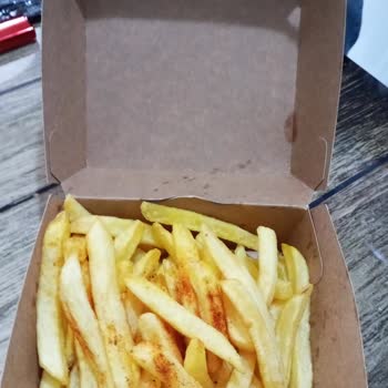 Köfteci Yusuf Yanıltıyor