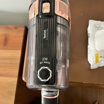 Tefal TY99F1 Şarjlı Süpürge Borusunda Tırnak Kırılması