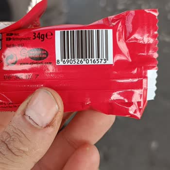 Eti Gıda Çikolata Dan Değişik Cisimler Var