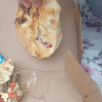 Domino's Pizza Çiğ Hamurlu Domdom Burger