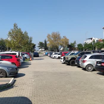 Bursa Yıldırım Belediyesi Spor Kompleksi Otopark Sorunu