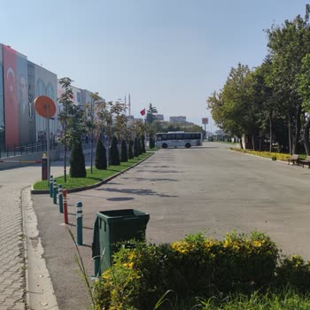 Bursa Yıldırım Belediyesi Spor Kompleksi Otopark Sorunu