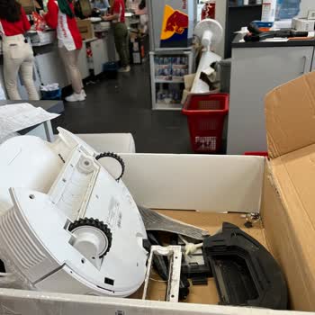 Sunny Elektronik Servisinin Robot Süpürgeye Verdiği Zarar Ve Mağazanın Tutumu