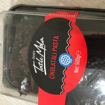Özsüt Çikolatalı Pasta Beyaz Pütürler Var
