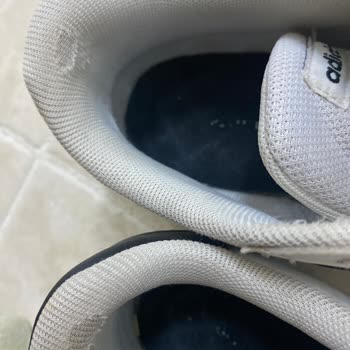 Deichmann'dan Aldığım Adidas Ayakkabıda Yırtılma Sorunu
