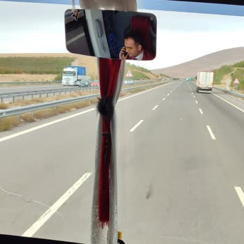 Niğde Aydoğanlar Araç İçinde Şoförün Sigara İçmesi Ve Telefonla Uğraşması