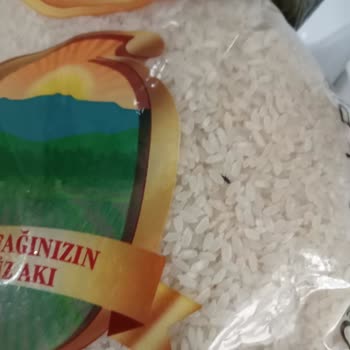 A101 Pirinç İçerinde Sinekler Var