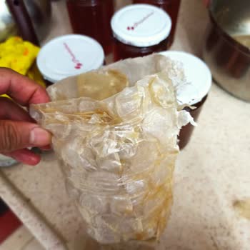 Sürat Kargo, Taşırken Hasar Gören Kargoyu, Kapı Önüne Bırakıp Gitmiş!