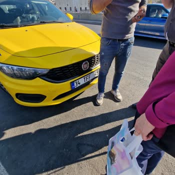 İBB - İstanbul Büyükşehir Belediyesi Eminönü'deki Taksi Şoförü