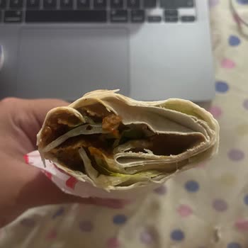 Meşhur Adıyaman Çiğköftecisi (Ömer Aybak) Malzemenin Az Koyulması