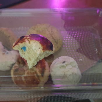 Onur Market Kuru Pastadan Plastik Çıktı!