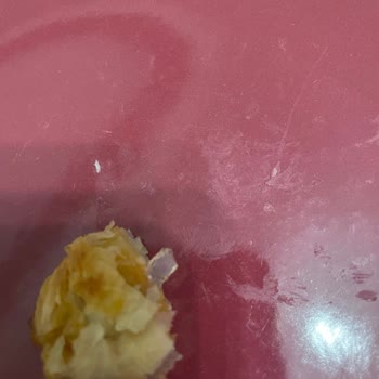 Superfresh Börekten Cam Gibi Parça Çıktı