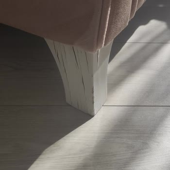 Esila Halı ve Koltuk Yıkama İşleminden Sonra Koltuklarım Ayakları Çatladı