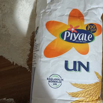 Piyale Un'dan Kurt Ve Böcek Çıktı