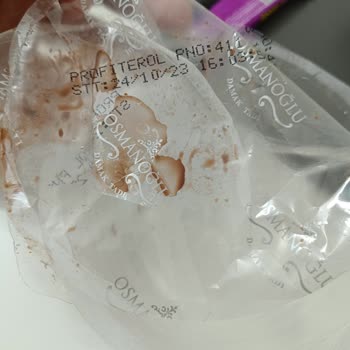 BİM Bozuk Tatlı Satıyor.