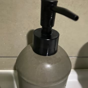 IKEA Banyo Seti Sabunluk Pompası Çatladı