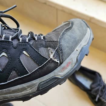 Salomon Göre-tex Ayakkabının Üretimi Hatalı, Firma Umursamıyor!