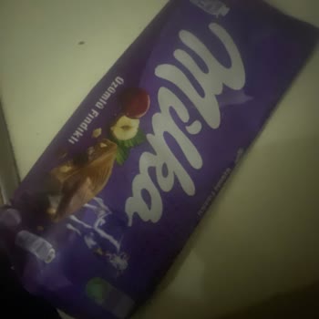 Milka Çikolatadan Çıkan Cisim