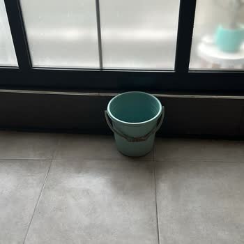 Portakal Tente ve Pergola Çatımızda Kaçaklar Var Ama Dönüş Yok